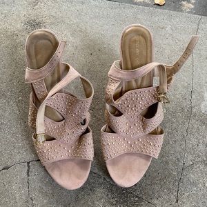 Soft pink and gold wedges!